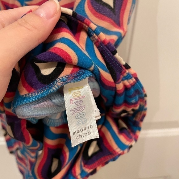 LuLaRoe Multicolor Unique Geometric Patterns  Leggings One Size
Condition 7/10 - Picture 8 of 8